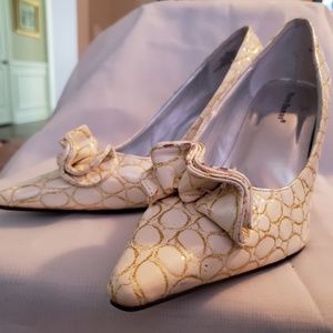 Pierre Dumas Women's low heel shoes